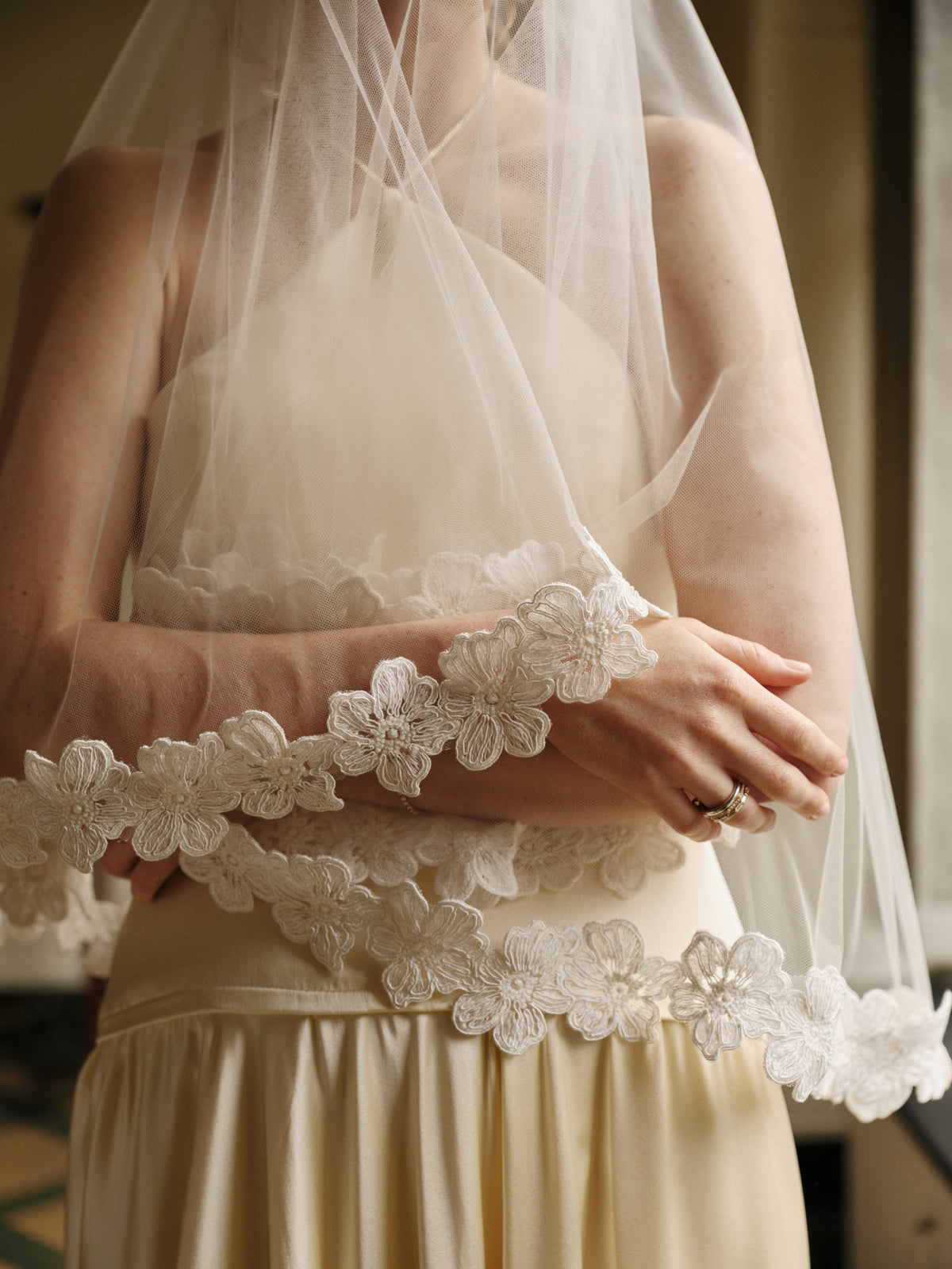 ROBE | LEE